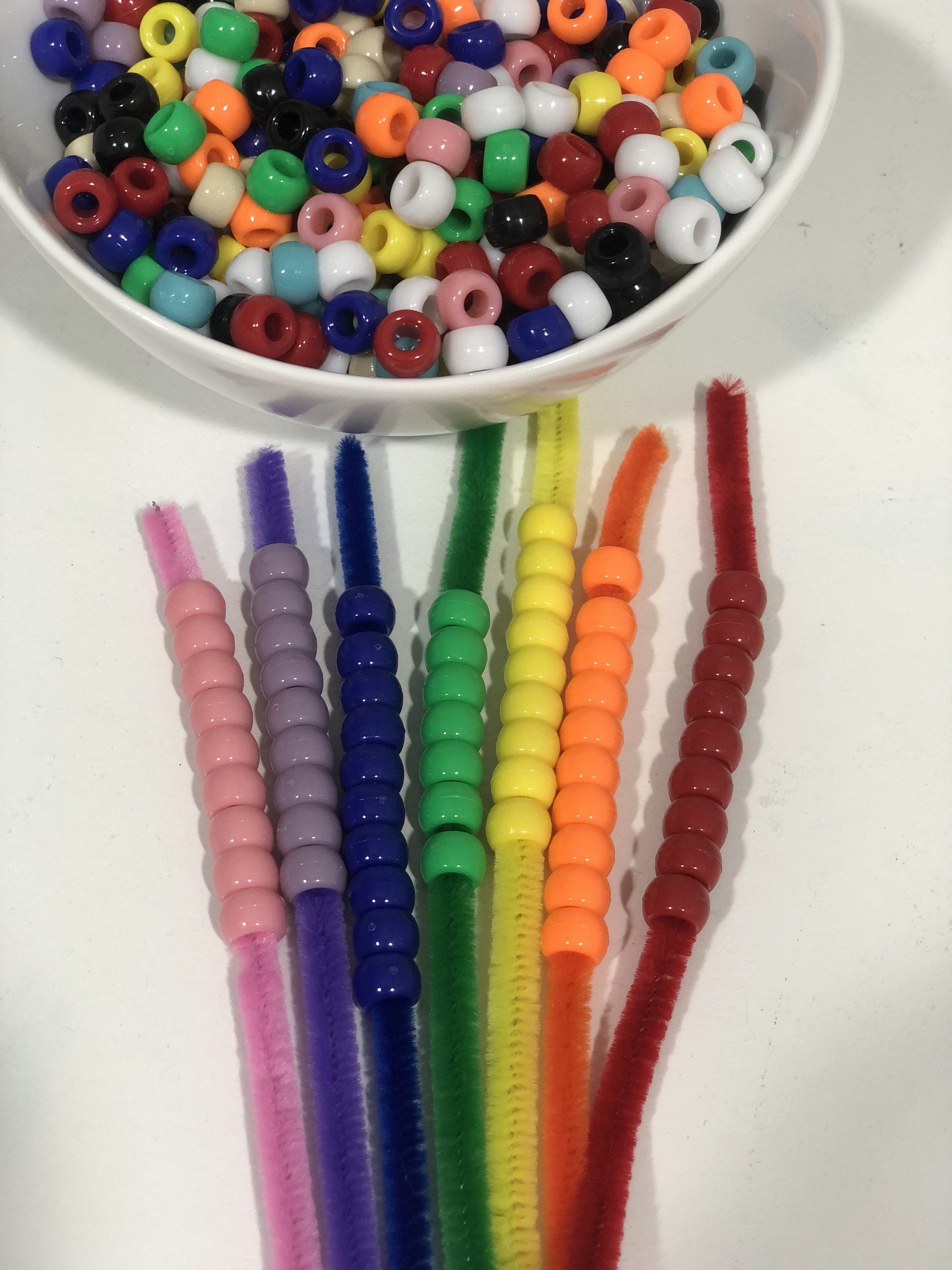 10-ways-to-use-pipe-cleaners-and-beads-learn-as-you-play